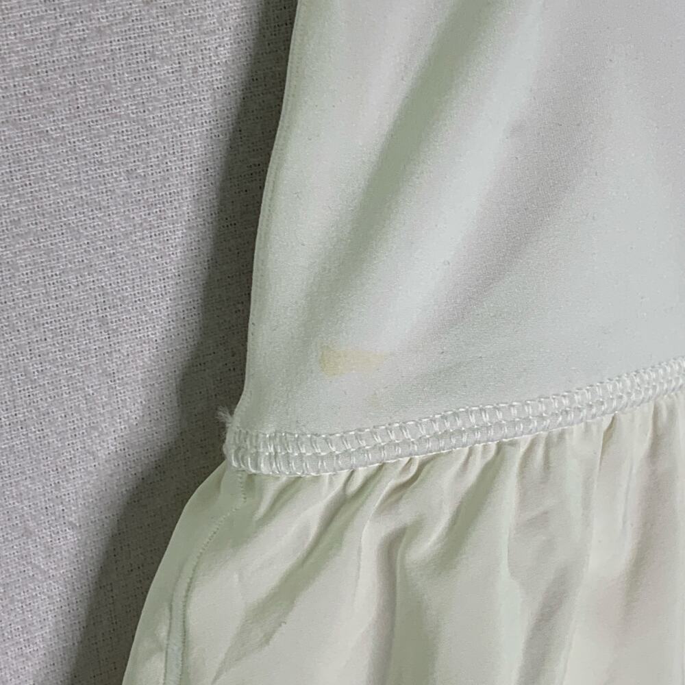 OFFLINE By Aerie M Real Me Ruched Flowy Short Air White Flowy Overlay - Picture 7 of 10